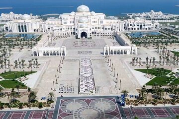 Full Day Private City Tour in Abu Dhabi From Dubai