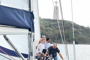 Private Sailing w/ Premium Wine Tasting Tour in Lisbon