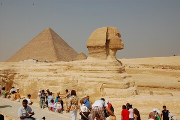 Private Tour of the Pyramids and the Egyptian Museum in Cairo