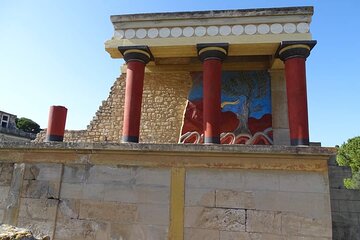 PRIVATE-Knossos Palace-Zeus Cave-Old Villages-From Heraklion area