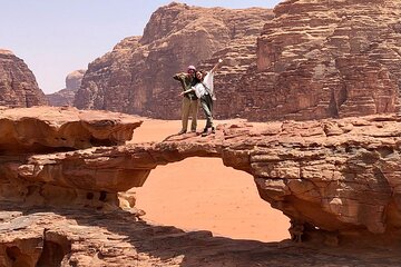 2 Hours Morning or Sunset Jeep Tour in Wadi Rum Desert Highlights