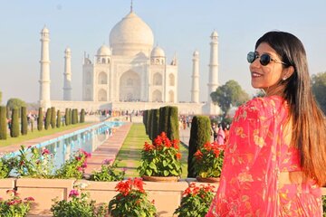 Taj Mahal Day Tour From Delhi by Luxury car(BMW,Audi,Mercedes)