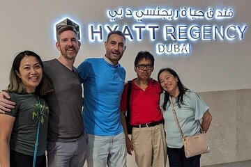 Ultimate Dubai Tour: Burj Khalifa, Desert Safari, Lunch & More!