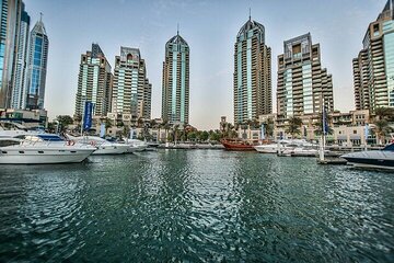 Amazing Dubai Marina Luxury Yacht with Breakfast