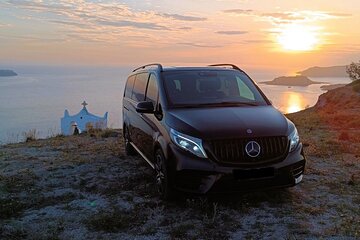 Santorini Private Transfer From and To Port