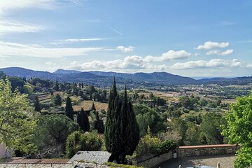 Luberon Wine and Charm: Explore the Flavors of the South