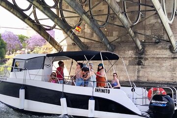 1 Hour Private Boat Rental on the Guadalquivir