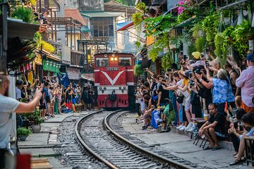 Walking Street Food Tour in Hanoi and Train Street