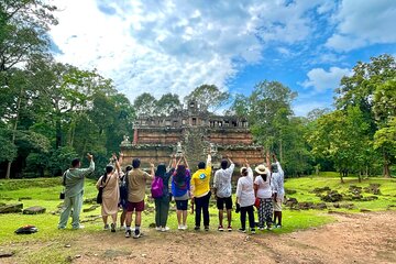 Classic Angkor Wat sunset Private Tour