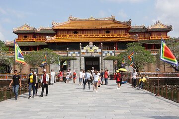 Hue Walking Tour to Imperial Citadel and Forbidden City