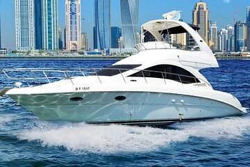 Enjoy Dubai Marina with Breakfast at Luxury Yacht 