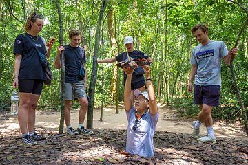 Small-group Cu-Chi Tunnel: 1-Day Ben-Duoc Temple & Liberated Zone