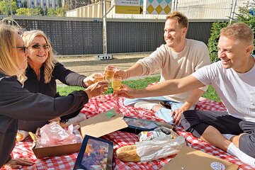 Exclusive Gourmet Picnic Experience at the Eiffel Tower