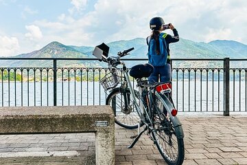 Lake Como: eBike City Tour Guided by an iPad and a Tour Leader