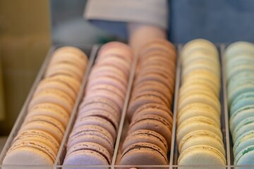 2 Hours Private Sightseeing Tour with Sweet Delights in Le Marais
