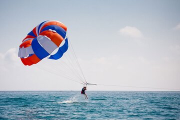 Parasailing Fly With Transportation Fly in The Sky in Hurghada