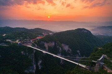 PrivateTour: Glass Bridge and Baofeng Lake from Zhangjiajie