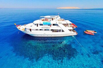 Private Ras Mohamed and White Island Boat Charter