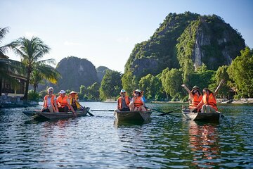 Day Tour from Hanoi to Hoa Lu, Tam Coc & Mua Cave Via Boat & Bike