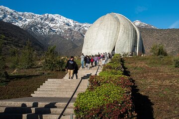 Bahá’í Temple, Main Winery and Lapislazuli with Private Transport