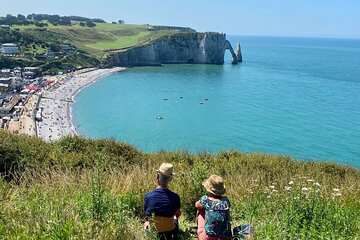 7-day Small Group ALL Normandy D-Day Castles & Burgundy Wine Trip