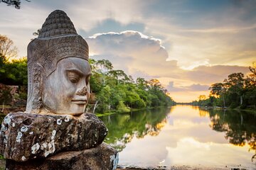 Full-Day Private Tour to Angkor Wat Sunrise from Siem Reap