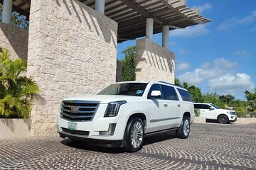 Private SUV transfer from Cancun Airport to your destination in Cancun