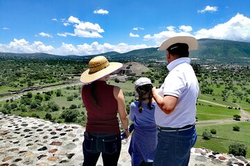 Private 2-Day Transport: Mexico City + Teotihuacan w/Driver