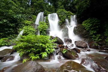 Private Tour to Kulen Waterfall and 1000 Lingas from Siem Reap