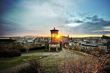 Enchanting Edinburgh: Half-Day Walking Tour with Local Guide