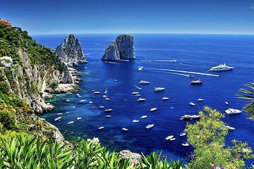 Full Day Private Boat Tour of Capri from Sorrento