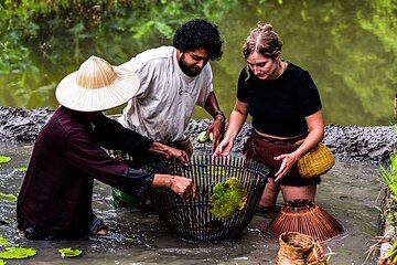 From Hanoi: Trang An, bird park, Buffalo Cave 3-day eco tour