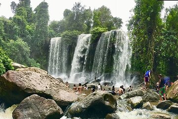 1 Day Banteay Srei Temple, Waterfalls and Beng Mealea Temple