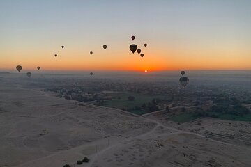 2 Hours Sunrise Hot Air Balloon in Luxor