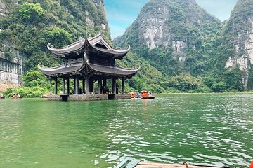 Full-Day Explore Ninh Binh and Hoa Lu Private Guided Boat Trip