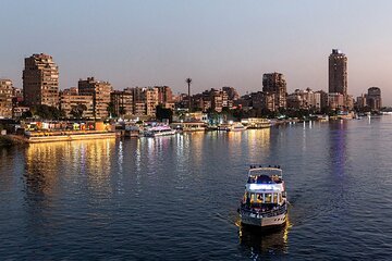 Semi-Private Day Trip to Cairo from Hurghada with Buffet Lunch