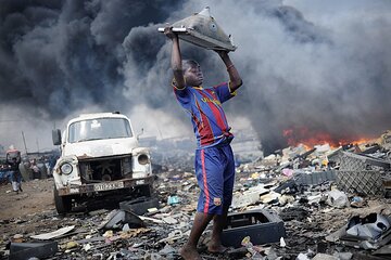  Accra E-waste and Recycling experience in Agbogbloshie