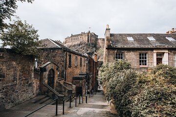 Edinburgh: Old Town's Highlights Walking Tour