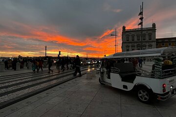 2 Hours Private Tuk Tuk Tour in Lisbon