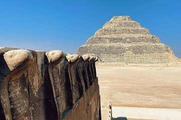 Private Day Tour to Giza Pyramids Sphinx Saqqara and Memphis