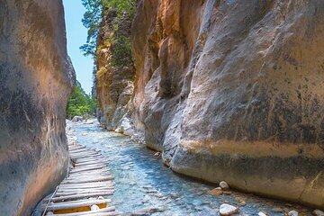 Samaria Gorge Discover: Nature's Beauty Revealed