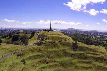 Waitomo Glowworm Caves and Auckland City Tour a Day Trip