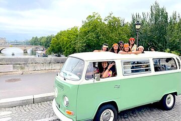 Private Guided Tour with Classic Van in Paris