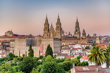 Santiago de Compostela Historic Walking Tour in Small Group