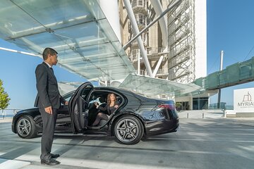 Private Transfer from Airport to Lisbon (Unlimited Waiting Time)