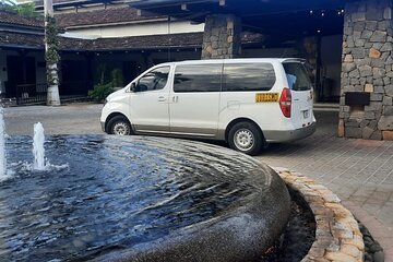 Private Transportation From Liberia Airport To Flamingo