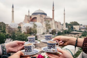 Bites And Bazaars Tour in Rüstem Paşa