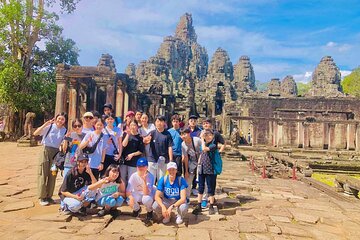 2 Days Angkor Wat -Small tour , Floating Village & Roluos Group 