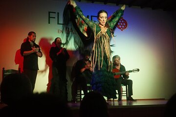 Flamenco Rhythm Class with Wine and Tapas