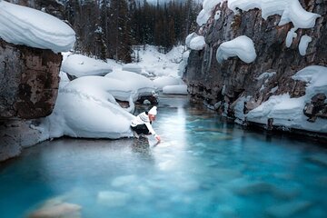 Marble & Johnston Canyon Ice-walk Tour from Calgary/Canmore/Banff